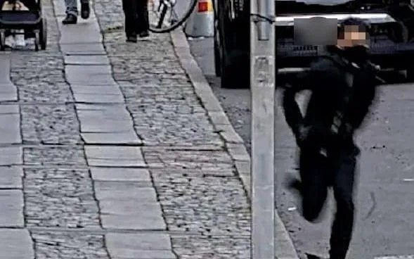 15-åring döms efter att ha kastat handgranat i Vasastan